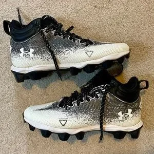 Football cleats cheap under $30